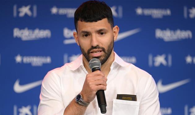 Aguero: Maydonga qaytishni xohlayman