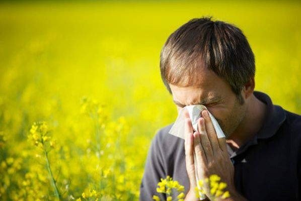 Bahorgi allergiya qanday belgilar bilan namoyon bo‘ladi?