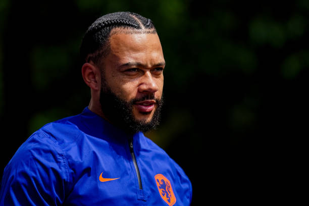 Depay La Ligaga qaytishi mumkin 