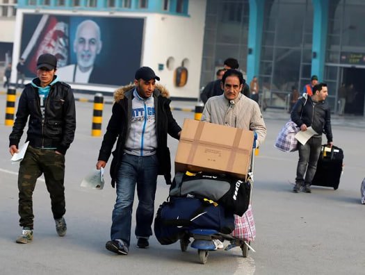 Germaniya afg‘onlarga pul berib, uylariga jo‘natib yubordi