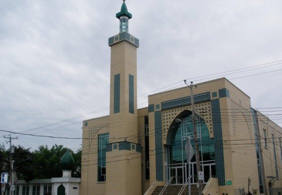 Kanadadagi masjidga islomofobik rasmlar yuborildi