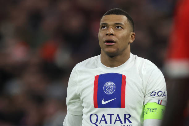 Mbappe Barselonaga qarshi o‘yinda markaziy hujumchi sifatida o‘ynashi mumkin