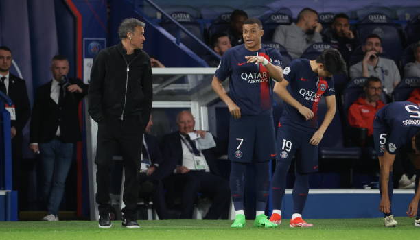 Mbappe Enrike bilan tortishib qoldi 