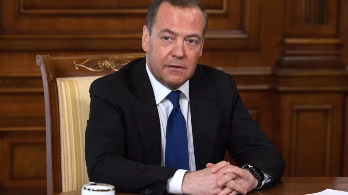 Medvedev: Makron Krokus Sitidagi terakt homiylaridan biri