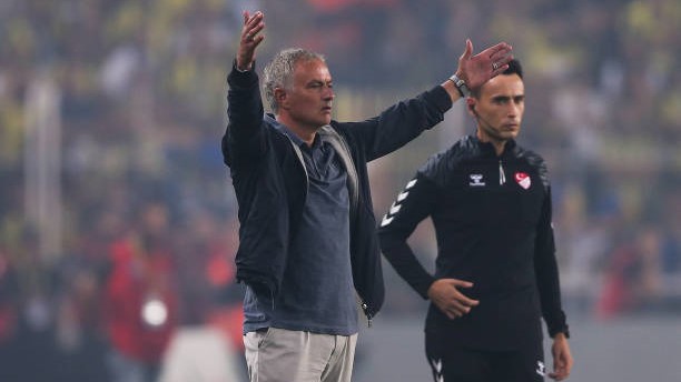 Mourinyo matbuot anjumaniga qatnashishdan bosh tortdi 