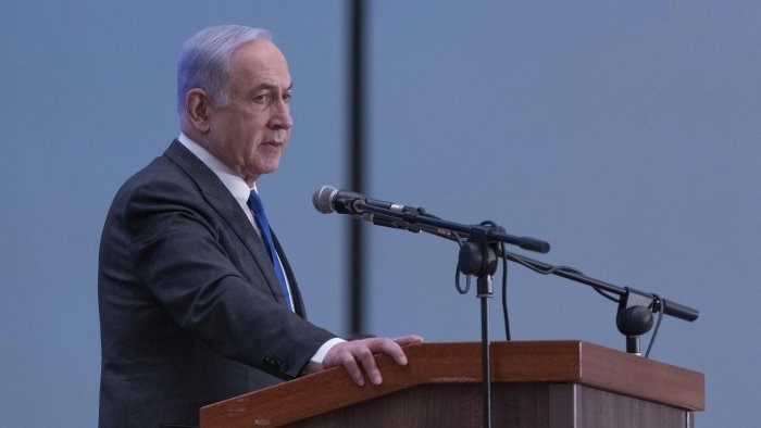 Netanyaxu operasiya qilindi