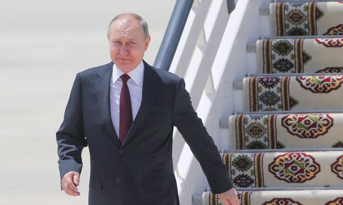 Putin 11 oktyabr kuni Turkmanistonga boradi