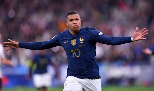 Real va Mbappe maosh borasida kelishuvga erishdi