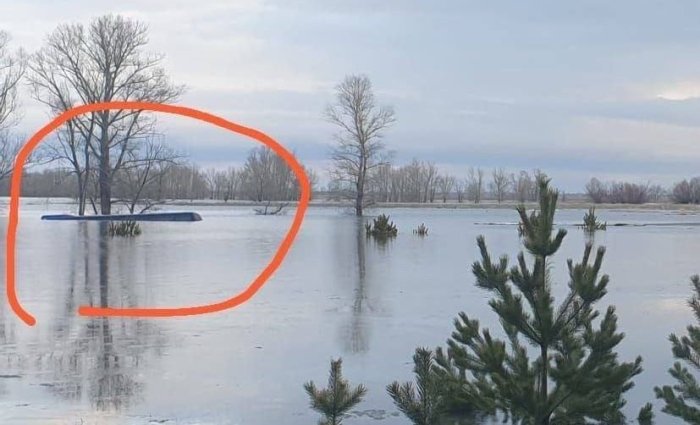 Rossiyada ichida yo‘lovchilar bo‘lgan avtobus cho‘kib ketdi