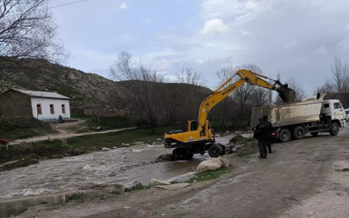 Sel yuvib ketgan ko‘prik bir kunda qayta tiklandi — FVV