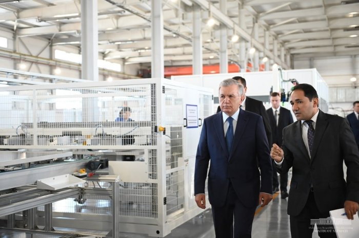 Shavkat Mirziyoyev Qoraqalpog‘iston Respublikasiga tashrifini boshladi