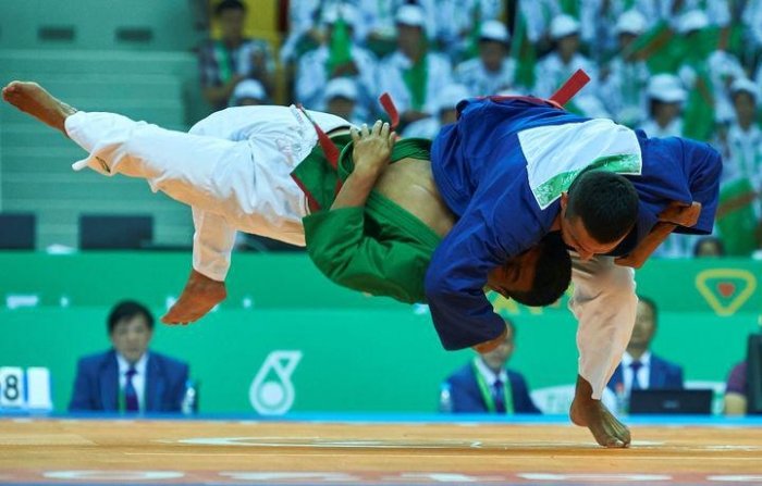 Termizda yilning eng nufuzli ikkita kurash musobaqasi o‘tkaziladi