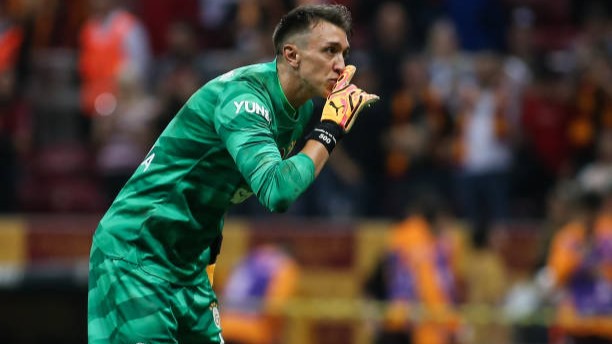 Yaqinda 38 ga to‘ladigan Muslera Galatasaroy bilan yangi shartnoma imzolaydi